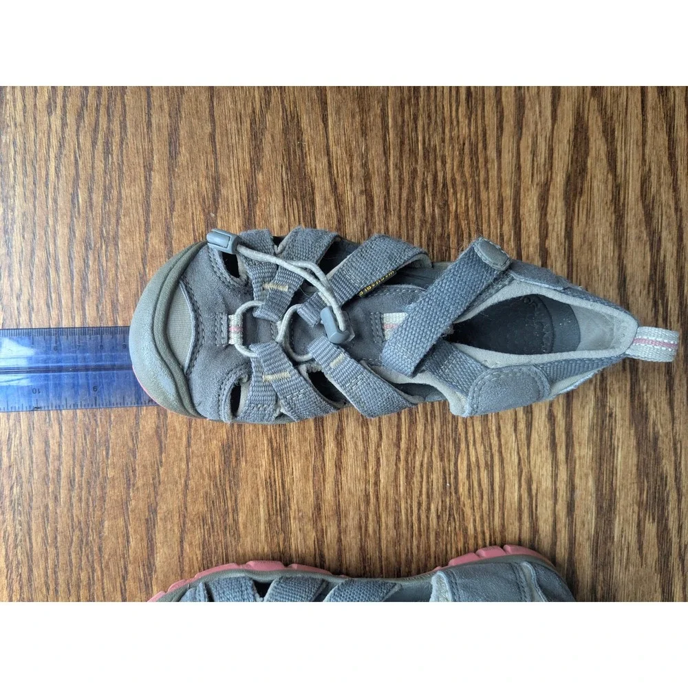 KEEN Seacamp II CNX Kids Waterproof Sandals Gray Pink Water Shoes Size 13